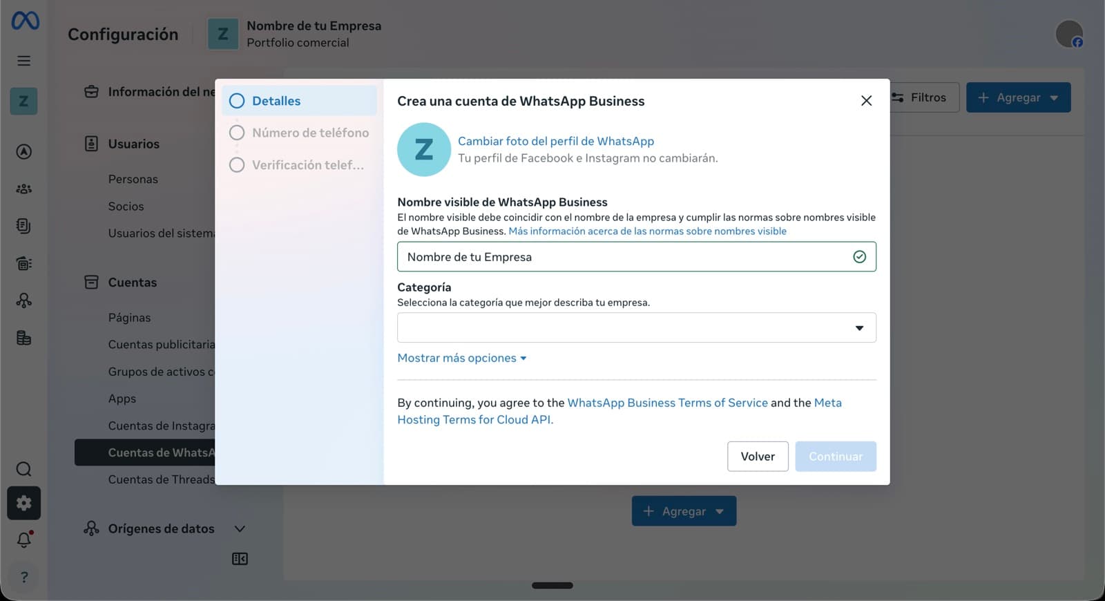 Modal 'Crea una cuenta de WhatsApp Business' en el paso Detalles, con campos Nombre visible y Categoría.