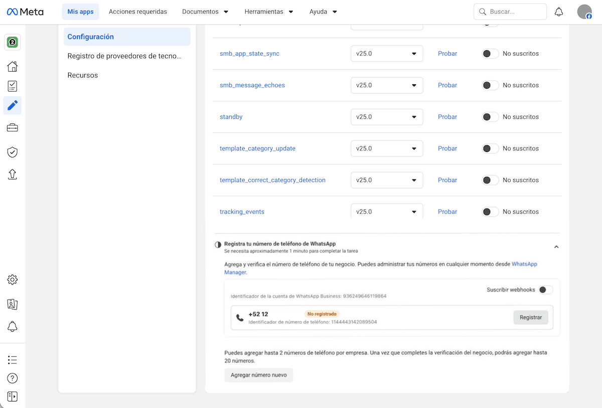 Sección 'Registra tu número de teléfono de WhatsApp' con el identificador de la WhatsApp Business Account a la izquierda y el toggle 'Suscribir webhooks' a la derecha. Debajo, el número de teléfono con un botón 'Registrar'.