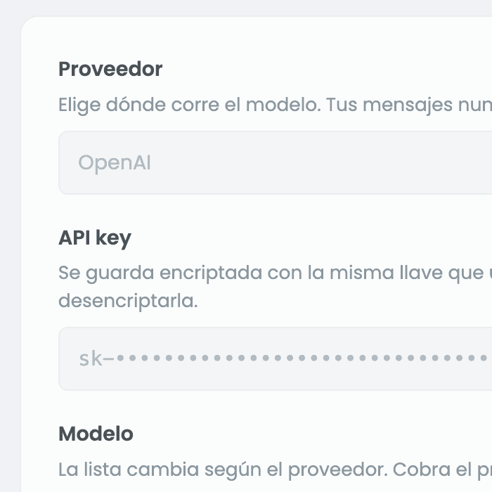 Configuración de IA con campos para proveedor, API key encriptada y modelo a elegir.